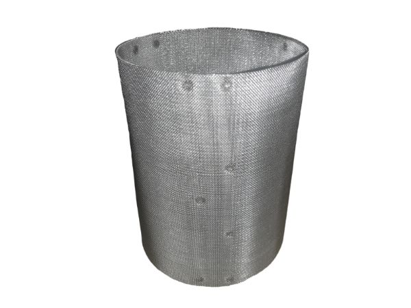 A vertically placed multilayer spot welded sintered mesh filter cylinder